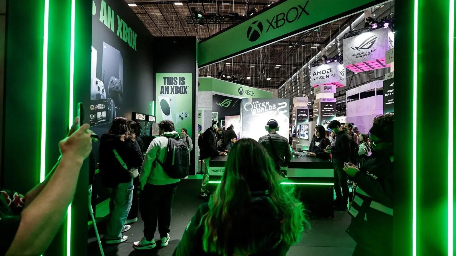 Microsoft Lays Off Thousands of Xbox Employees, Closes Game Studios - The  New York Times